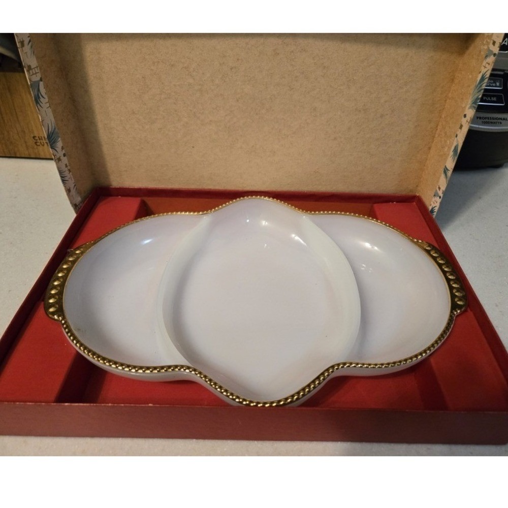 Vintage Divided Serving Relish Dish White Milk Glass Condiment Tray W Box